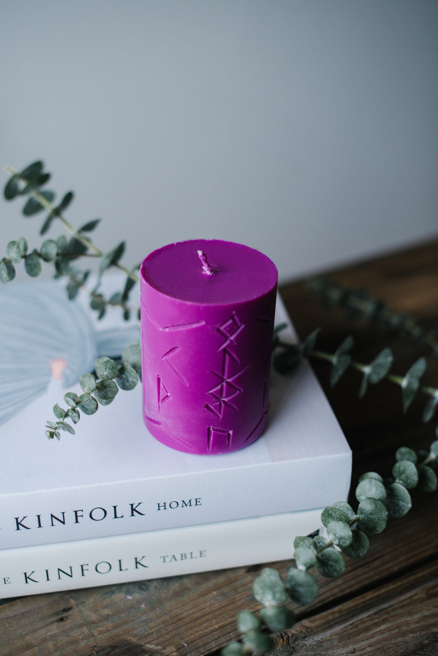 Rune Candle MIMIR – Norse Wisdom Ritual with Lavender & Sandalwood Smells Like Spells