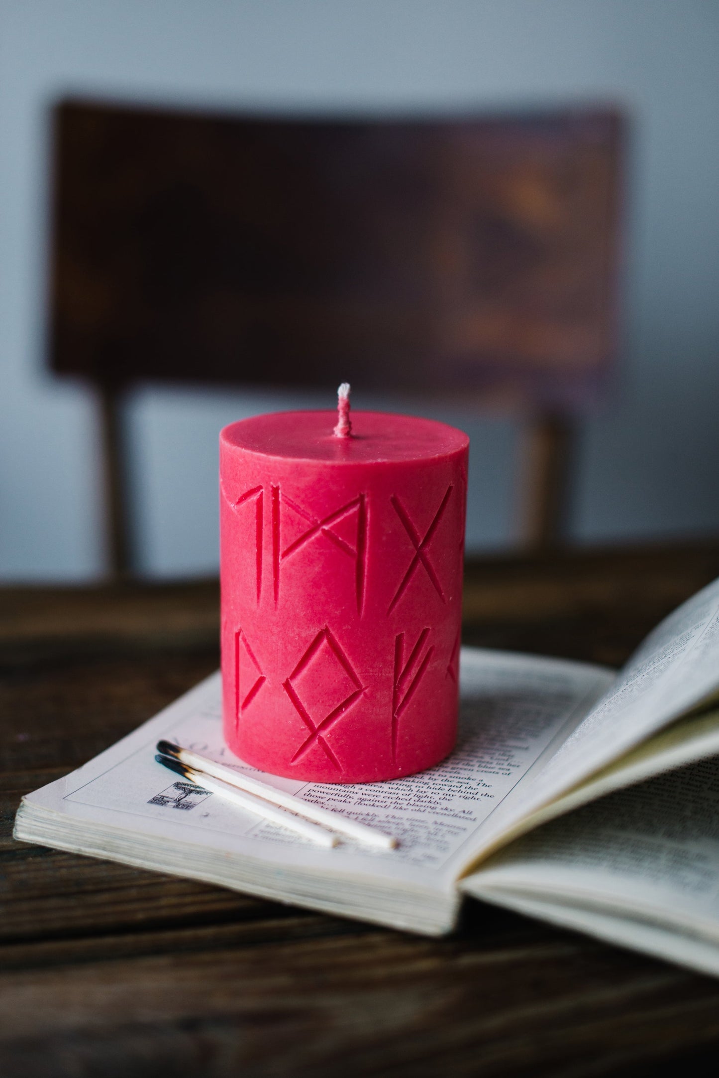 Rune Candle FREYA – Mystical Scented Candle for Relaxation & Ambiance Smells Like Spells