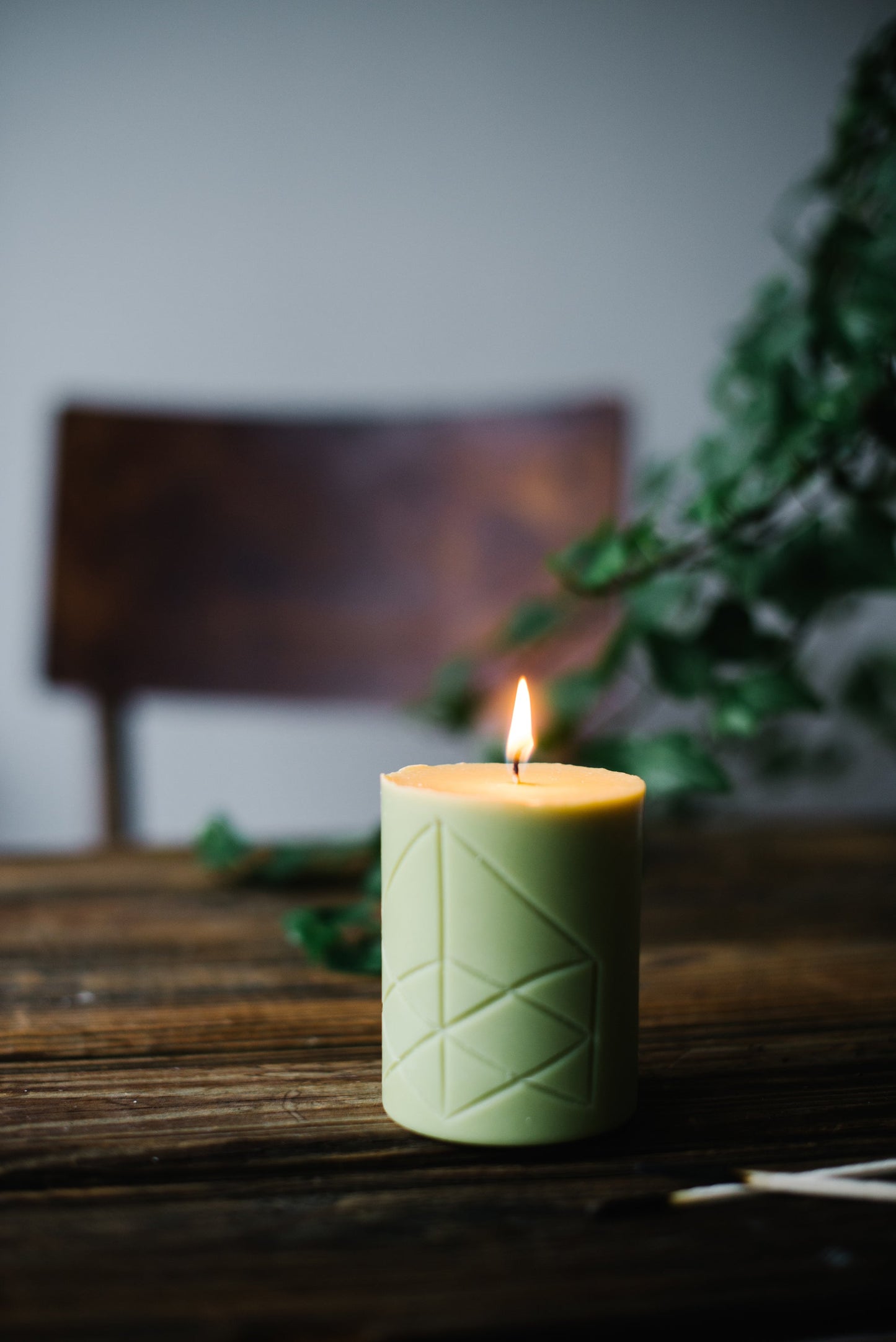 Rune Candle FREYR – Norse Prosperity Ritual with Patchouli & Myrrh Smells Like Spells