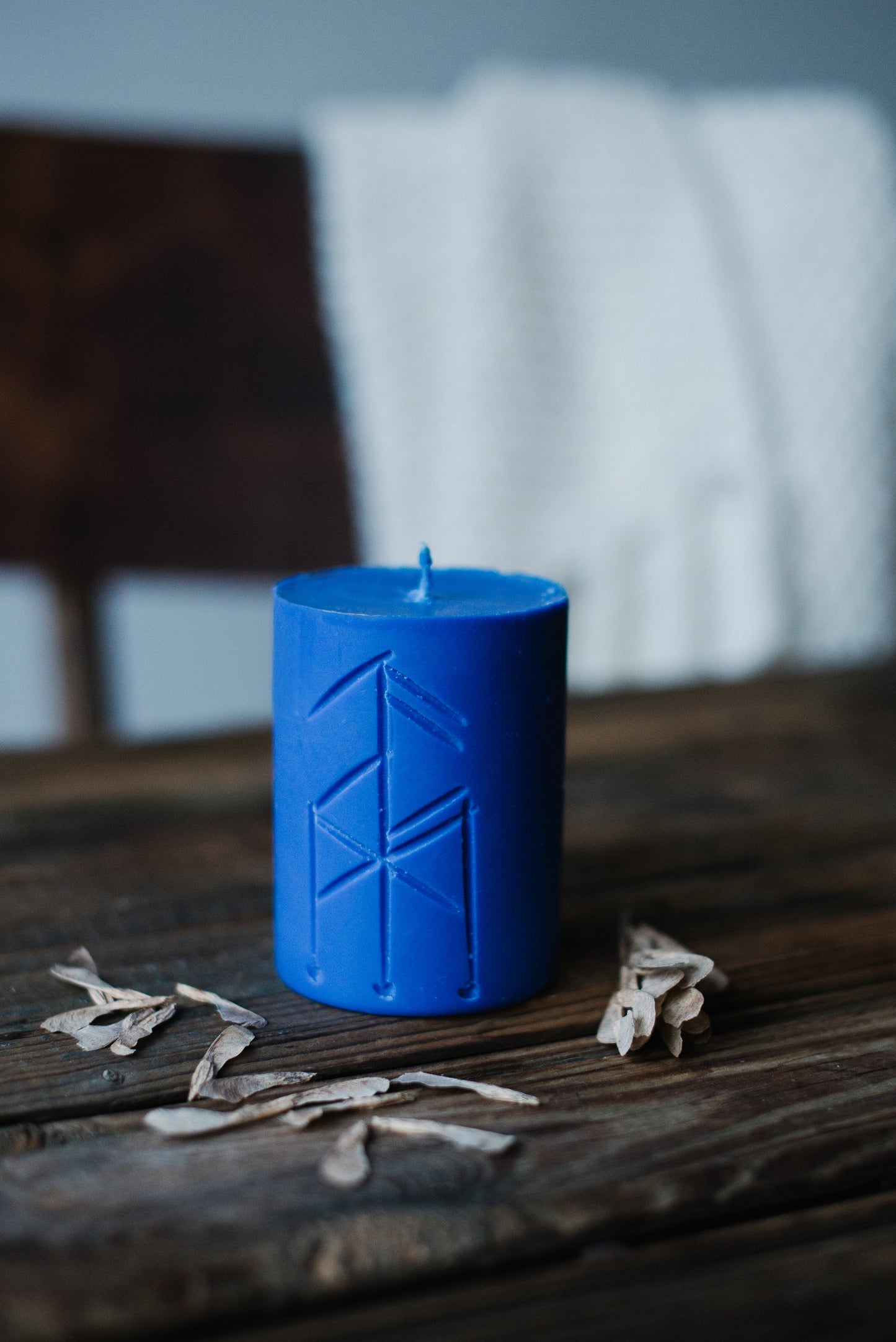 Rune Candle THOR – Norse Strength Ritual with Patchouli, Oriental Spices & Ambergris Smells Like Spells