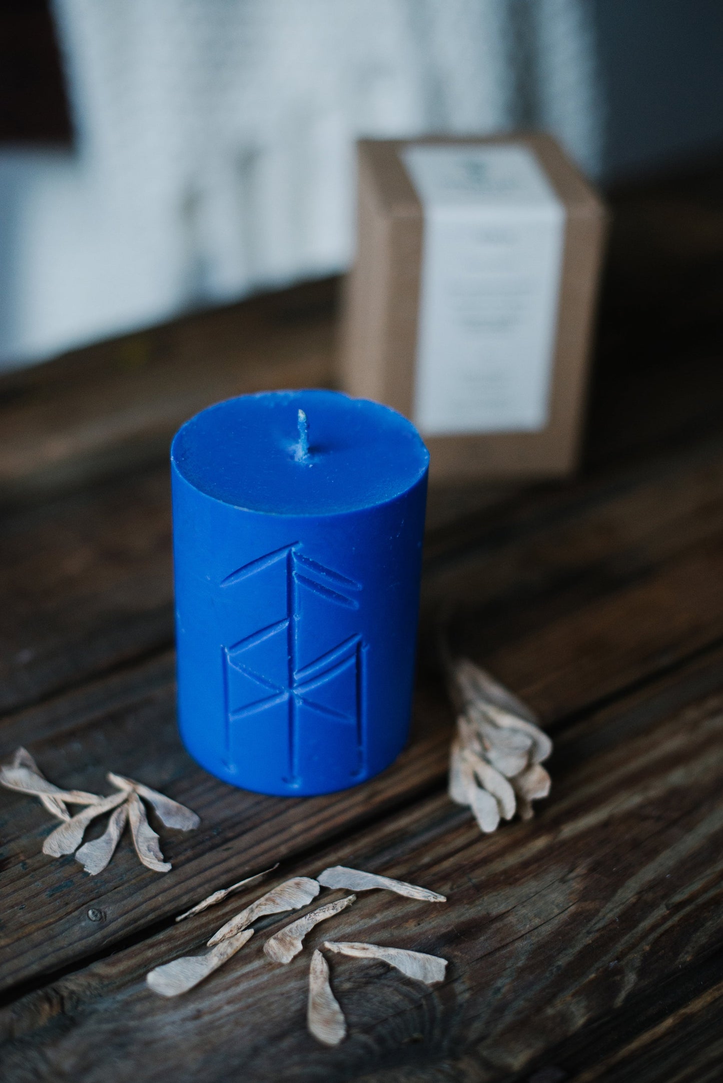 Rune Candle THOR – Norse Strength Ritual with Patchouli, Oriental Spices & Ambergris Smells Like Spells