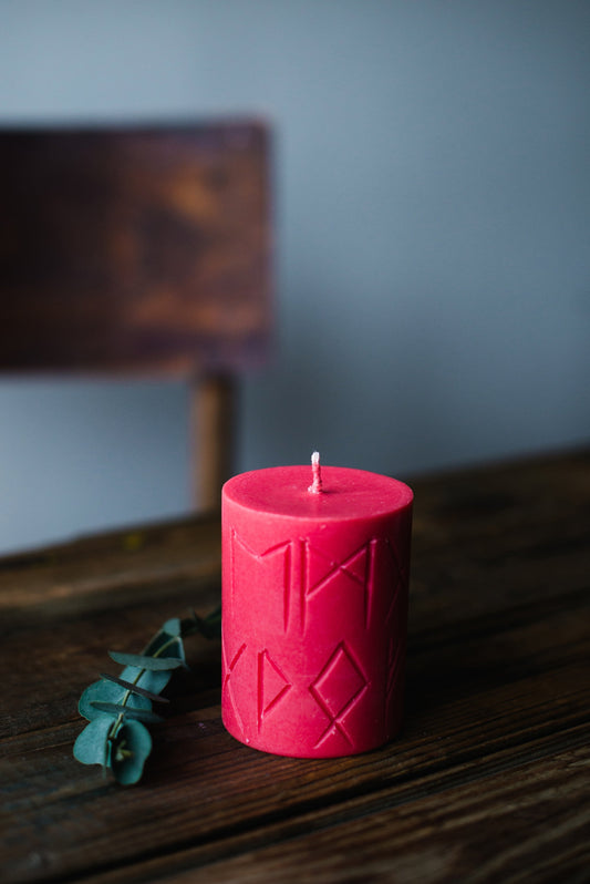 Rune Candle FREYA – Mystical Scented Candle for Relaxation & Ambiance Smells Like Spells