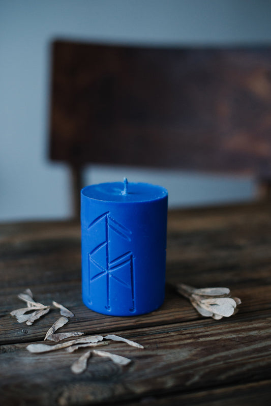 Rune Candle THOR – Norse Strength Ritual with Patchouli, Oriental Spices & Ambergris Smells Like Spells